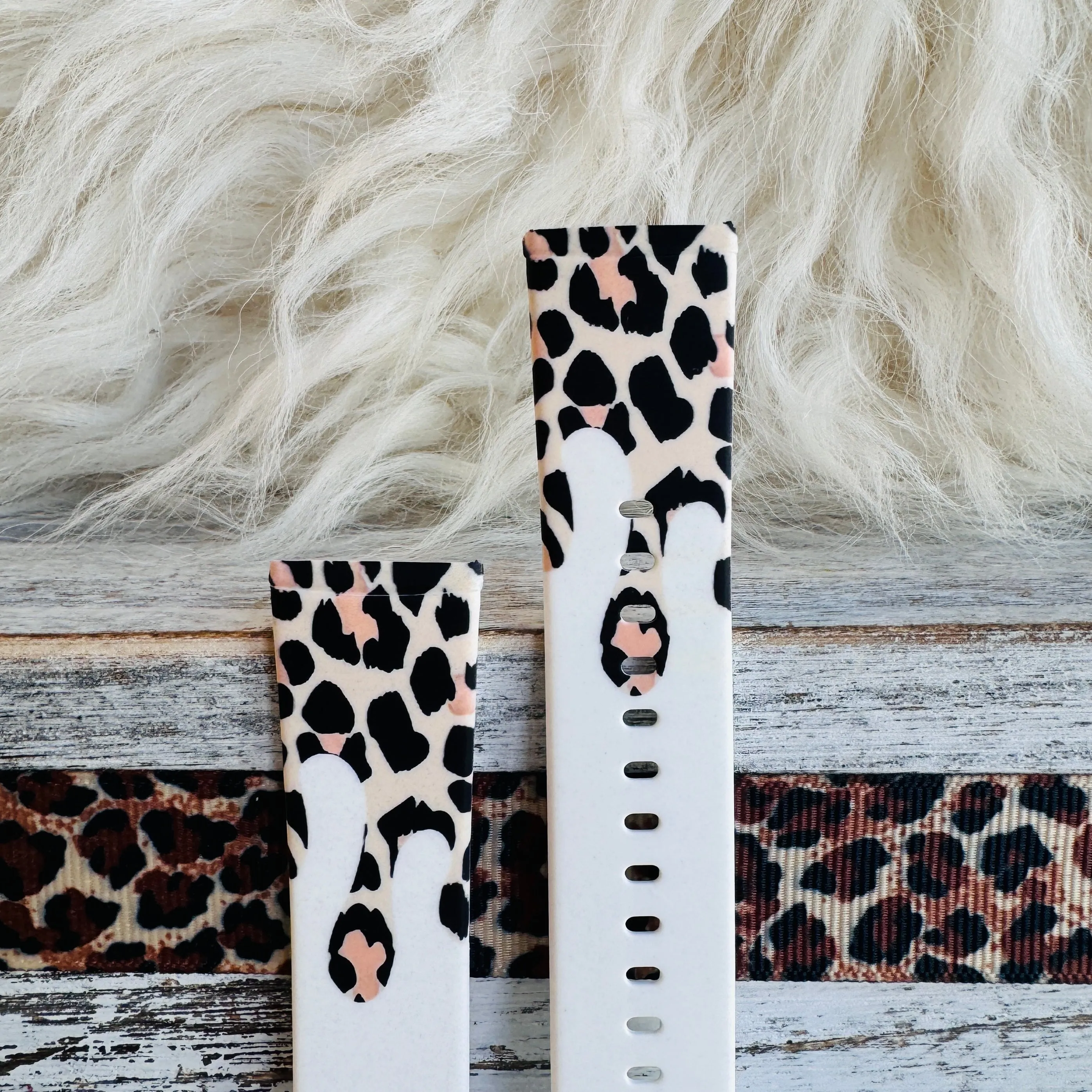 Leopard Drip White Print Silicone Band For Fitbit Versa 3/4/Sense