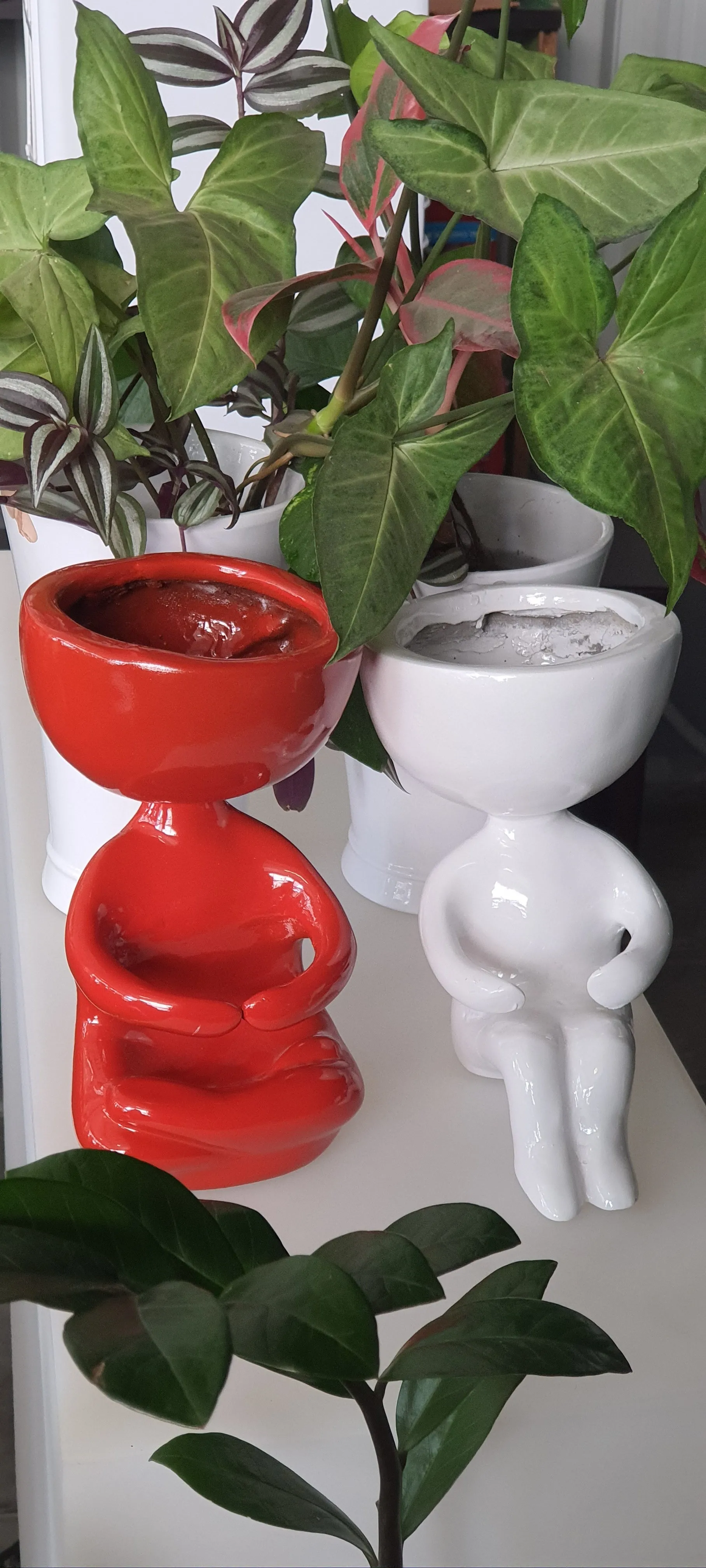 Resin red Yoga Planter 101