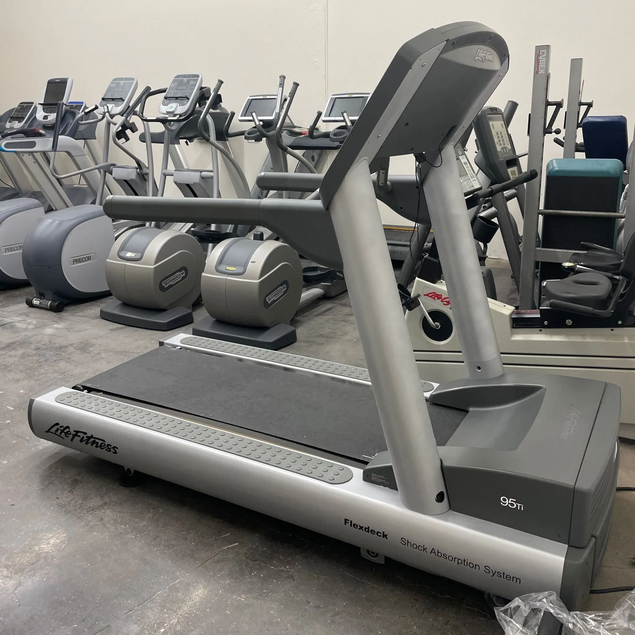 Used Life Fitness 95Ti Treadmill